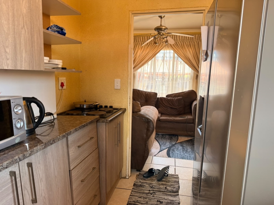 2 Bedroom Property for Sale in Tlhabane West North West